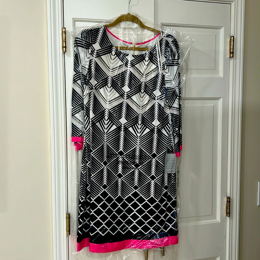 Eliza J Shift Dress Size 14 NWT